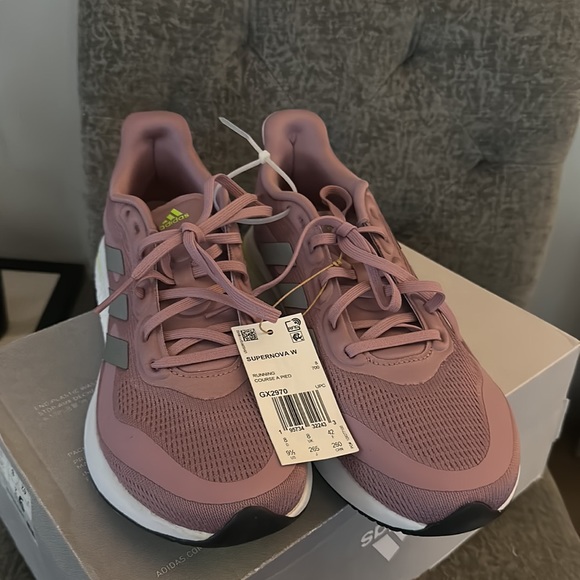 Adidas supernova size 9.5 Nwt - Picture 3 of 3